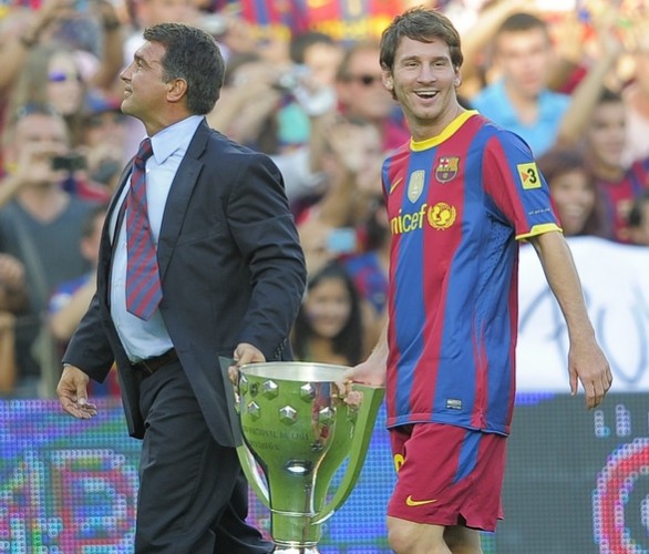 Barcellona, Laporta spiava Messi e Piqué?