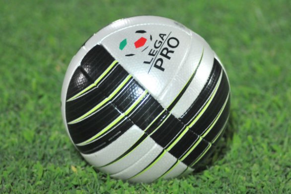 Lega Pro Prima Divisione, le partite del 5 maggio 2013: Avellino promosso in Serie B