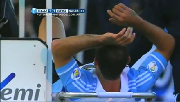 Mascherano espulso per un calcio ad un barelliere durante Ecuador &#8211; Argentina 1-1