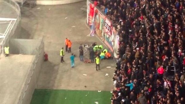 Ajax &#8211; Barcellona | Tifoso olandese cade dagli spalti, è in gravi condizioni
