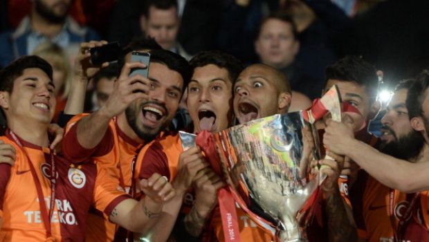 Il Galatasaray di Mancini vince la Coppa di Turchia (gol di Sneijder) &#8211; Video