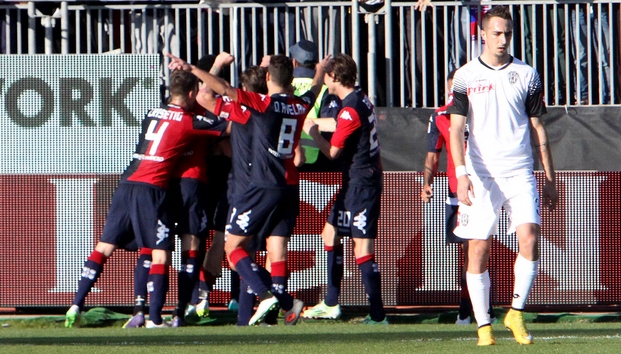 Aggressione a tifosi del Cesena: Daspo per 4 ultrà del Cagliari