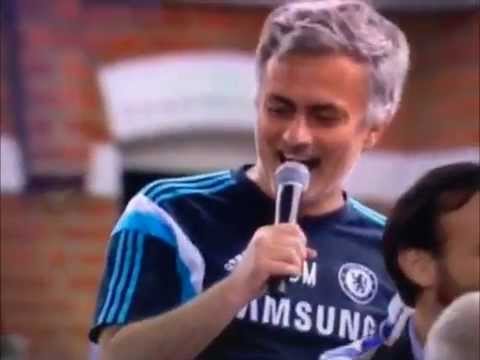 Mourinho canta l&#8217;inno del Chelsea, ma le parole&#8230;