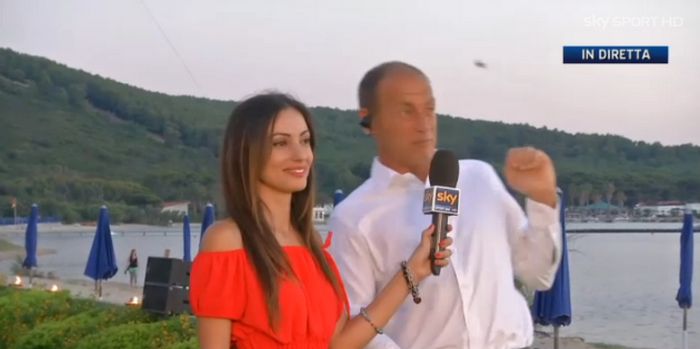 Marchegiani contro un calabrone in diretta TV (Video)