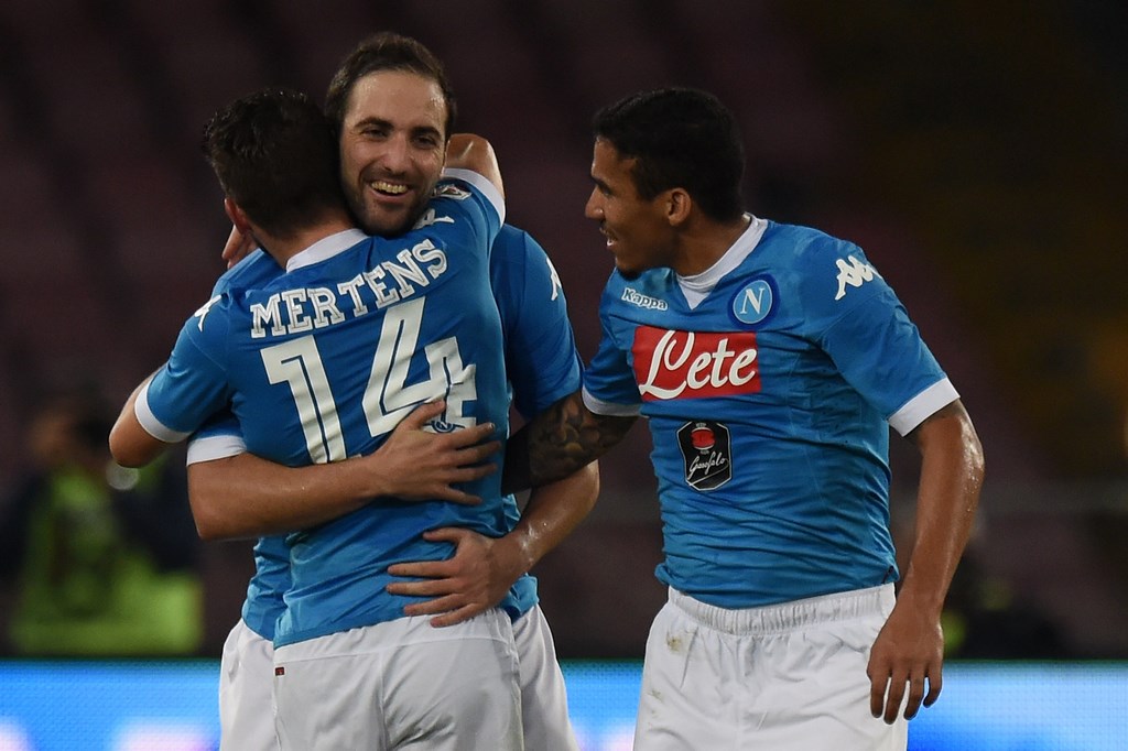 Napoli-Palermo 2-0 (Higuain, Mertens): video gol e highlights