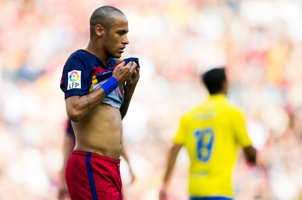 Neymar: Santos chiede risarcimento e sospensione del giocatore