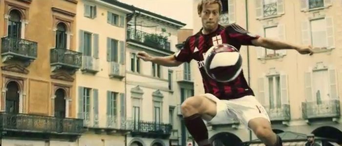 Milan: calciatori sventano una rapina per spot (Video)