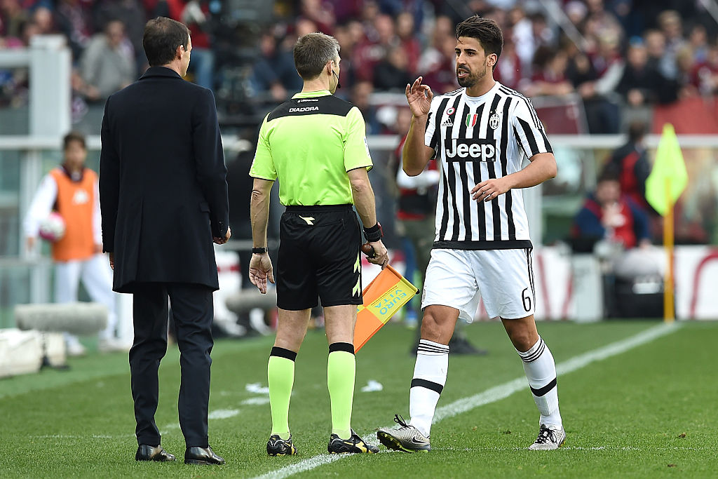 Juventus: Khedira rischia due turni di stop, ecco perché