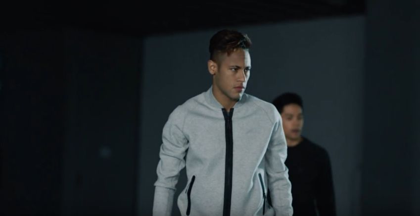 Neymar: spettacolo con freestyler e ballerini (Video)