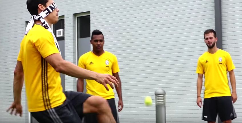 Juventus: gara di palleggi tra Dybala, Hernanes e Sandro (Video)