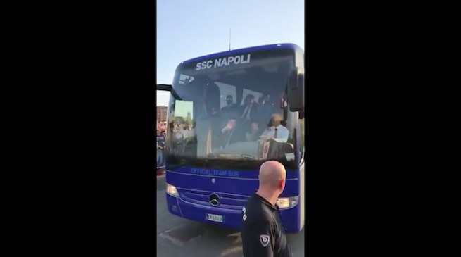 Video: Juve-Napoli, dito medio di Sarri ai tifosi bianconeri?