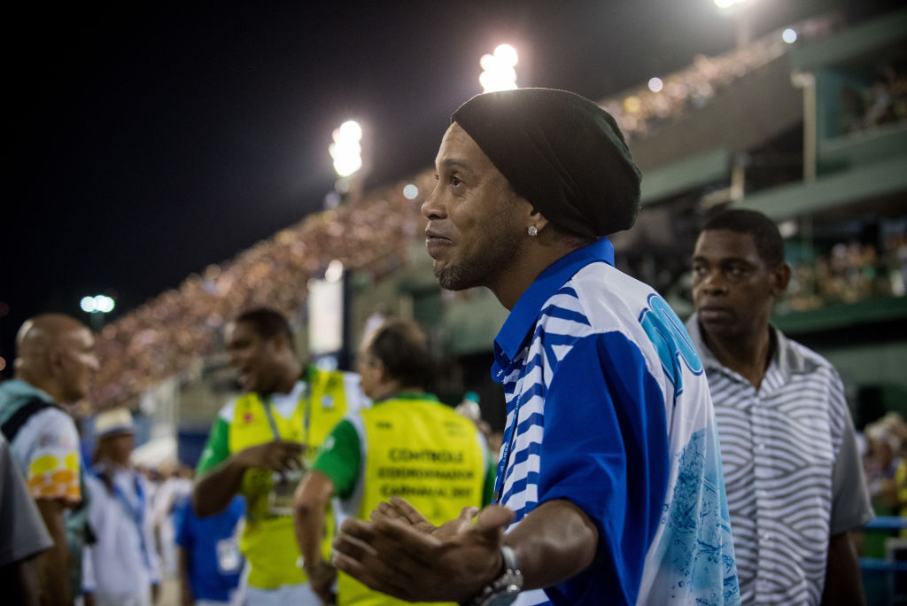 Brasile: Ronaldinho si sposa con due donne