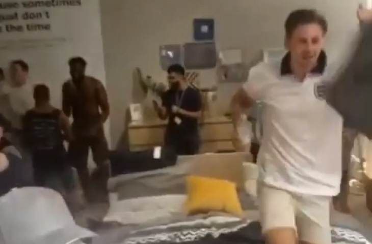 Mondiali 2018: hooligans devastano un negozio Ikea [VIDEO]
