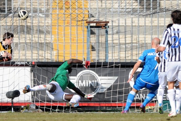 Serie B 2012/2013, 30° giornata: Sassuolo e Verona vincono, il Livorno pareggia