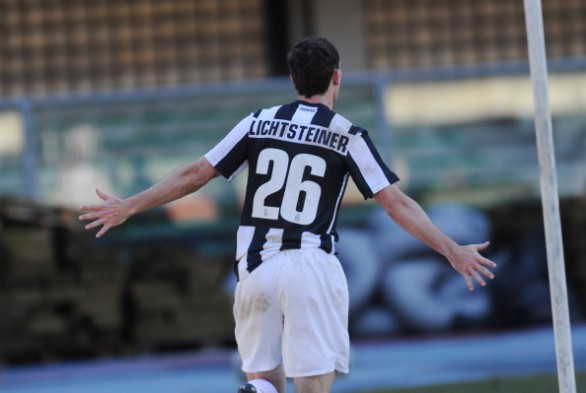 Lichtsteiner (e Lampard) obiettivi del PSG, stavolta la Juve può dire sì