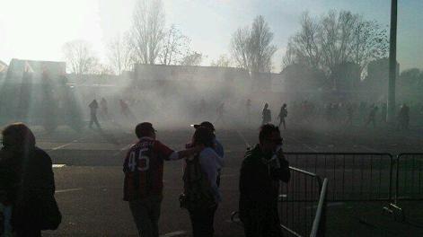 Milan-Napoli | Sassi contro il pullman del tifosi partenopei | Video e Foto