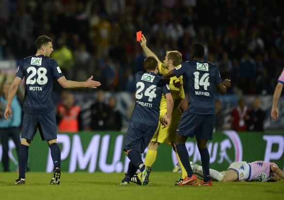 Arbitro espelle Beckham e Verratti in Evian &#8211; Psg e i tifosi si vendicano con un finto video a luci rosse