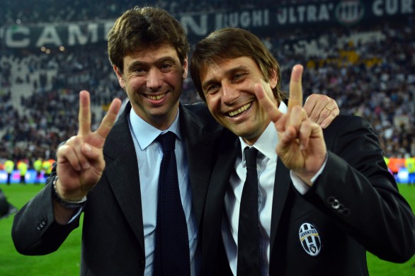 Juventus, Agnelli rassicura Conte a metà: &#8220;La società vuole vincere, ma certezze non le può avere nessuno&#8221;