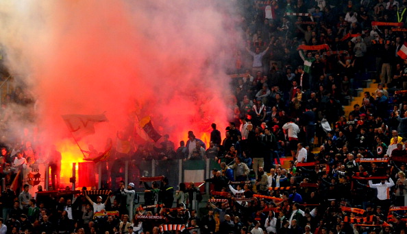 Il giudice sportivo punisce Roma e Inter per i cori contro Balotelli, curva giallorossa chiusa per un turno