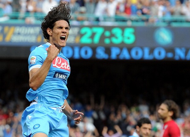 Napoli, mistero Cavani. L&#8217;agente: &#8220;Resterà&#8221;. Ma De Laurentiis conferma l&#8217;interesse del Chelsea&#8230;