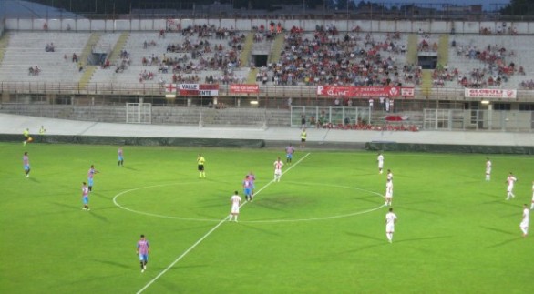 Varese-Catania 2-2 | Highlights Amichevole | Video Gol (scontri tra tifosi nel pre gara)
