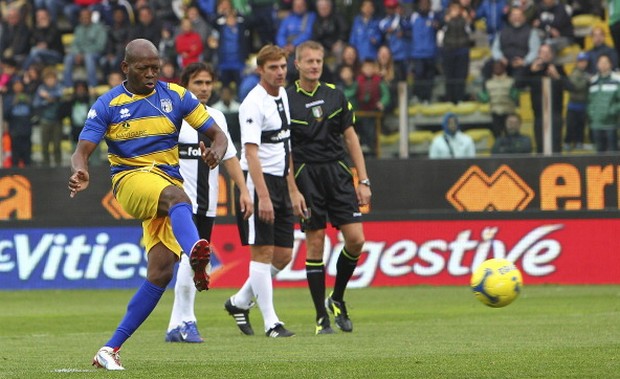 Centenario Parma, Faustino Asprilla si racconta: &#8220;Una carriera intera giocata con un ginocchio rotto&#8221;