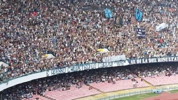 “Napoli colera”: tifosi partenopei provocano il giudice sportivo