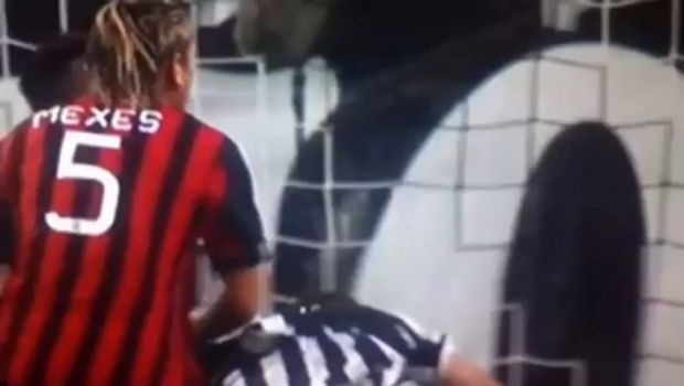 Il pugno di Mexes a Chiellini (Video) – Il fratello dello juventino twitta: “Uomo di m….”