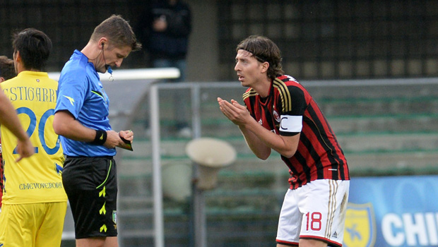 Chievo &#8211; Milan 0-0 | Highlights Serie A | Video espulsioni e palo di Robinho