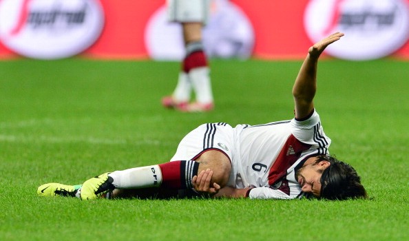 Tegola per la Germania e il Real Madrid: Khedira si ferma per sei mesi, Mondiali a rischio
