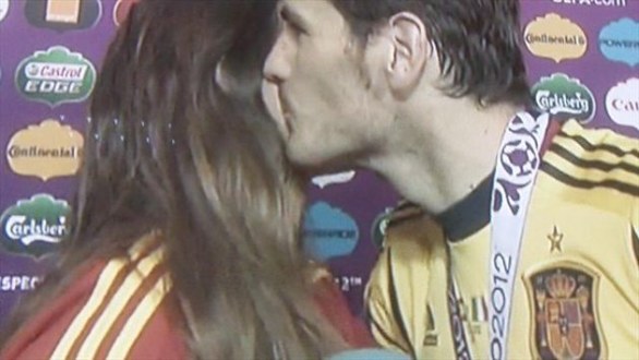 Le foto di Sara Carbonero, la fidanzata portafortuna di Iker Casillas