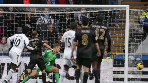 Swansea City &#8211; Manchester City 2-3 | Highlights Premier League | Video gol (Fernandinho, Y. Touré, Kolarov, Bony)