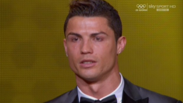 Pallone d&#8217;Oro 2013: ha vinto Cristiano Ronaldo! Ringrazia tra le lacrime