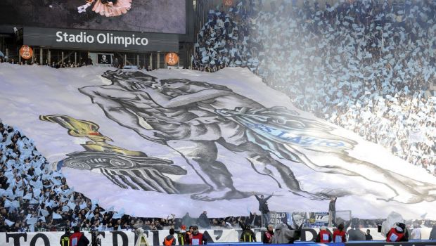 Lazio-Roma 0-0 | Striscioni e scenografie delle due curve &#8211; Video e Foto