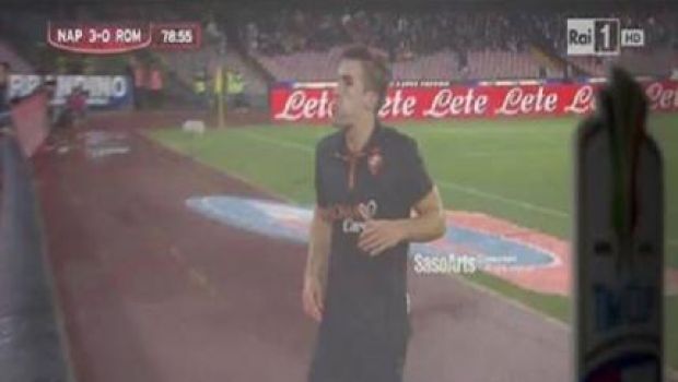 Napoli-Roma | Strootman sputa alla curva del San Paolo &#8211; Video e Foto