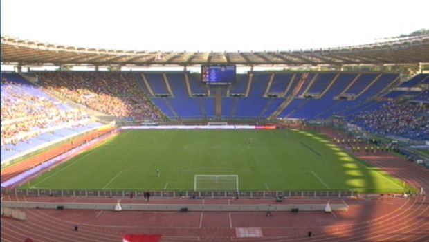 Roma &#8211; Sampdoria: dalle tribune parte il coro &#8220;Vesuvio lavali col fuoco&#8221;