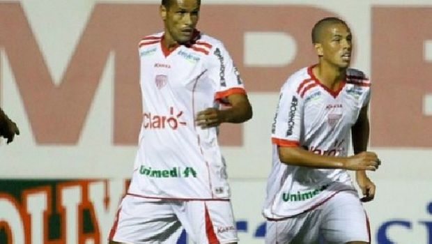 Brasile, Rivaldo gioca una partita ufficiale insieme a suo figlio Rivaldinho