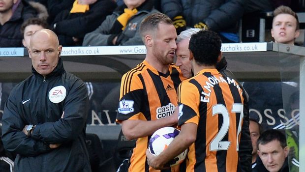 La testata di Alan Pardew a David Meyler | Video