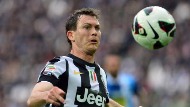 Fiorentina-Juve | Cori sull’Heysel e su G.Rossi, gesto dell’ombrello di Lichtsteiner