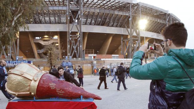 Napoli: niente stadio nuovo, sarà ristrutturato il San Paolo