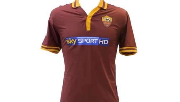 Roma: Sky sulle maglie per due partite, i tifosi non ci stanno