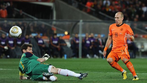 Spagna-Olanda 1-5 | Risultato finale | Mondiali Brasile 2014 | Van Persie, Robben e De Vrij travolgono i campioni in carica