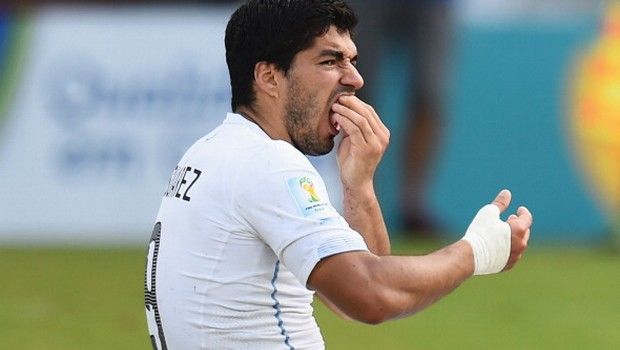 Mondiali Brasile 2014, Luis Suarez scrive alla Fifa: &#8220;Non è stato un morso volontario&#8221;