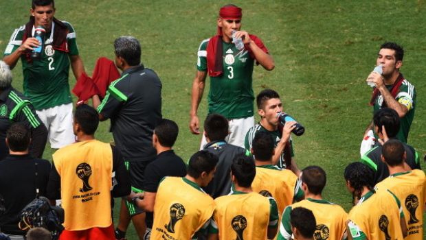 Mondiali 2014, durante Olanda – Messico i primi time-out della storia del calcio