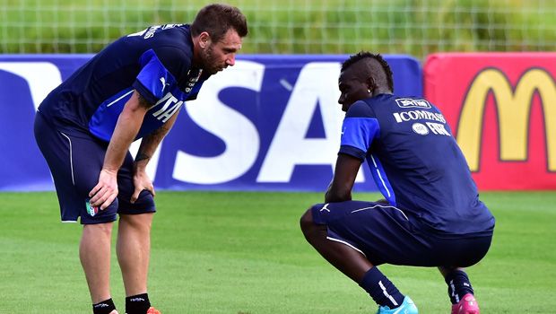 Italia, retroscena Balotelli: &#8220;Era staccato dal resto del gruppo. Come Cassano&#8221;