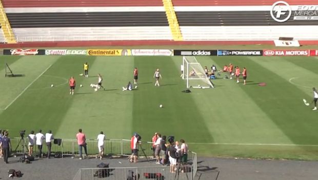 Francia: Pogba in allenamento fa gol da dietro la porta [Video]