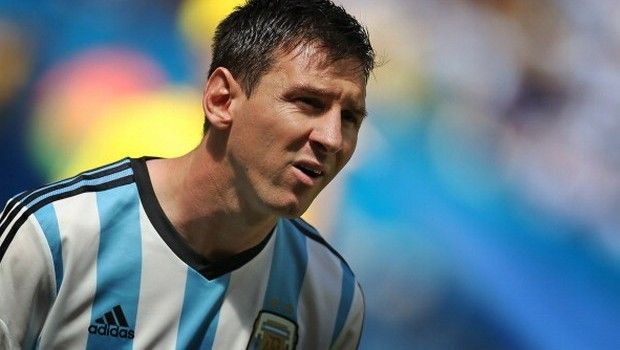 Mondiali 2014, Lionel Messi: numero di calcio freestyle in allenamento (video)