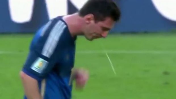 Germania-Argentina | Messi vomita anche durante la finale &#8211; Video