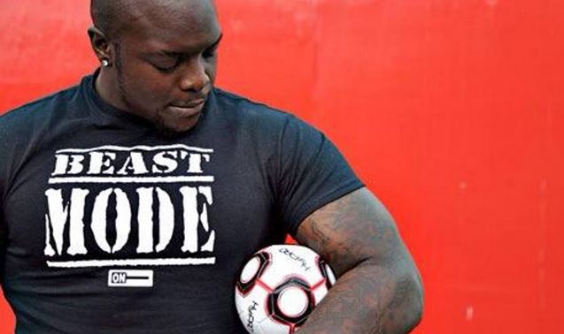 Akinfenwa, attaccante di 101 kg: &#8220;Sono io il calciatore più potente!&#8221; &#8211; Foto