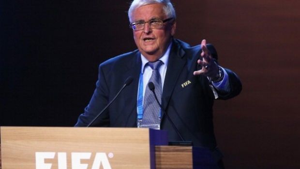 Mondiali Qatar 2022, il membro Fifa Zwanziger: &#8220;La Coppa del Mondo non si giocherà lì&#8221;